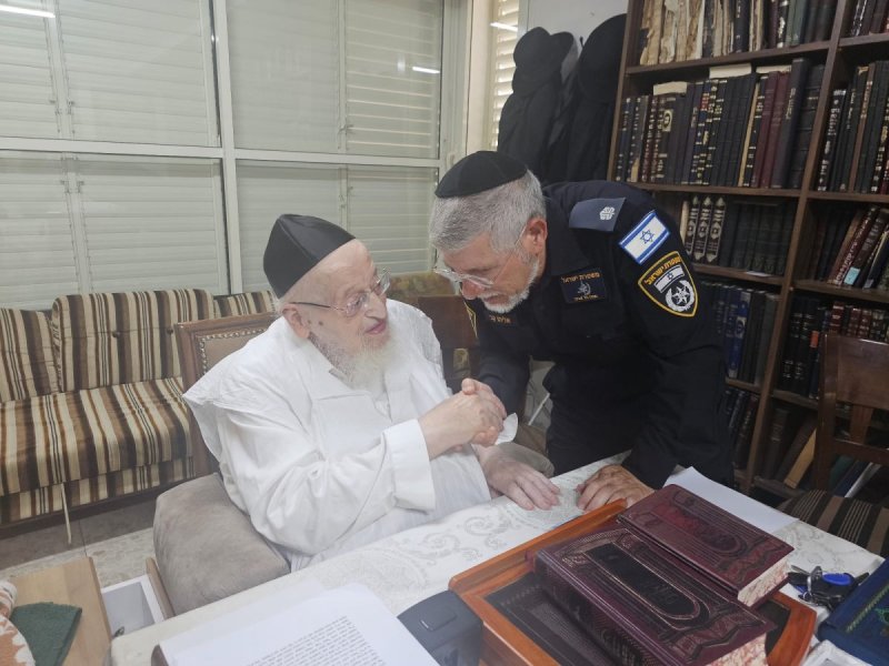 יח"צ