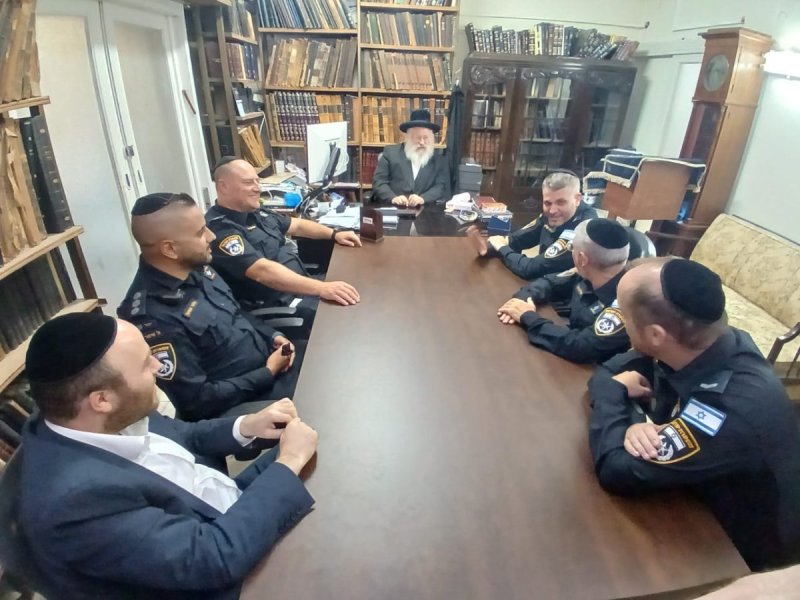 יח"צ