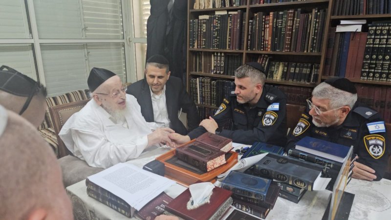 יח"צ