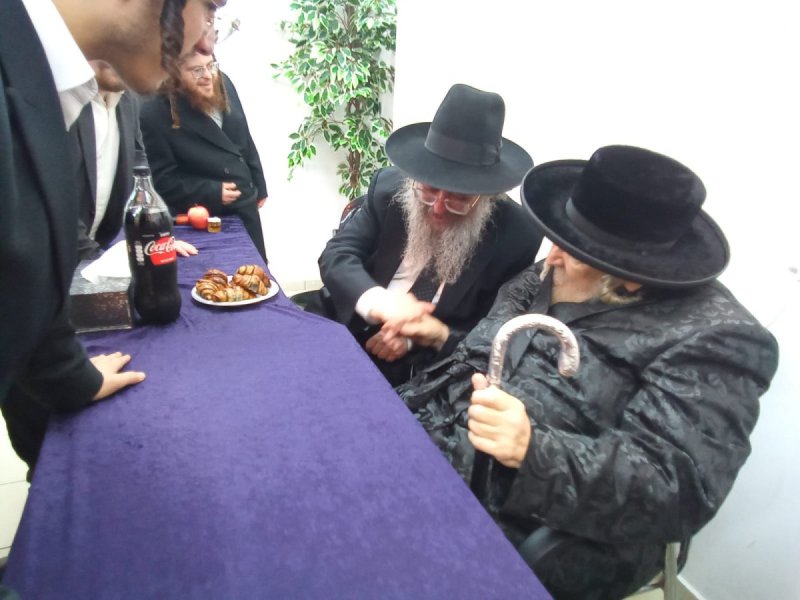 יח"צ