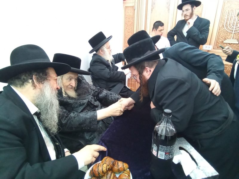 יח"צ