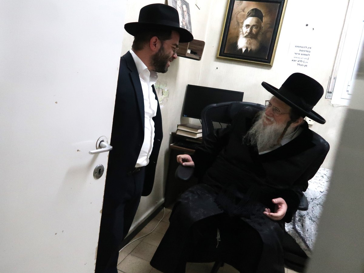 באדיבות המצלם