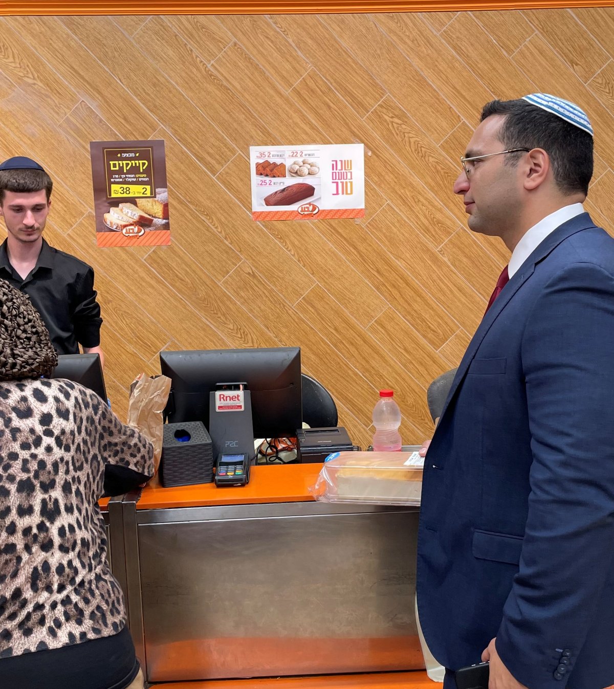 באדיבות המצלם