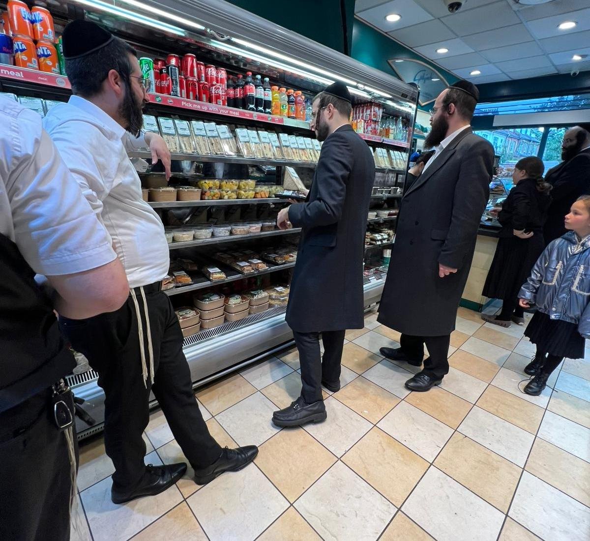 באדיבות המצלם
