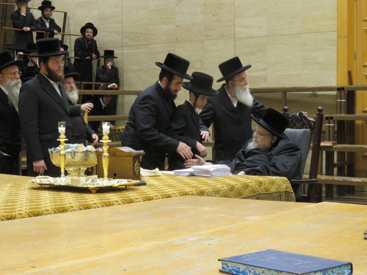 באדיבות המצלם