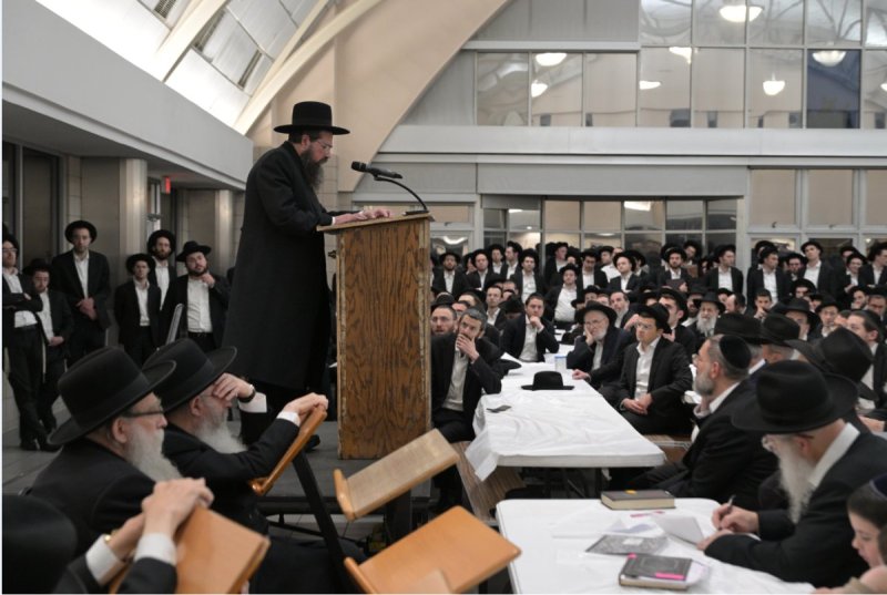 B.M. LAKEWOOD