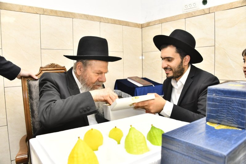 שוקי לרר