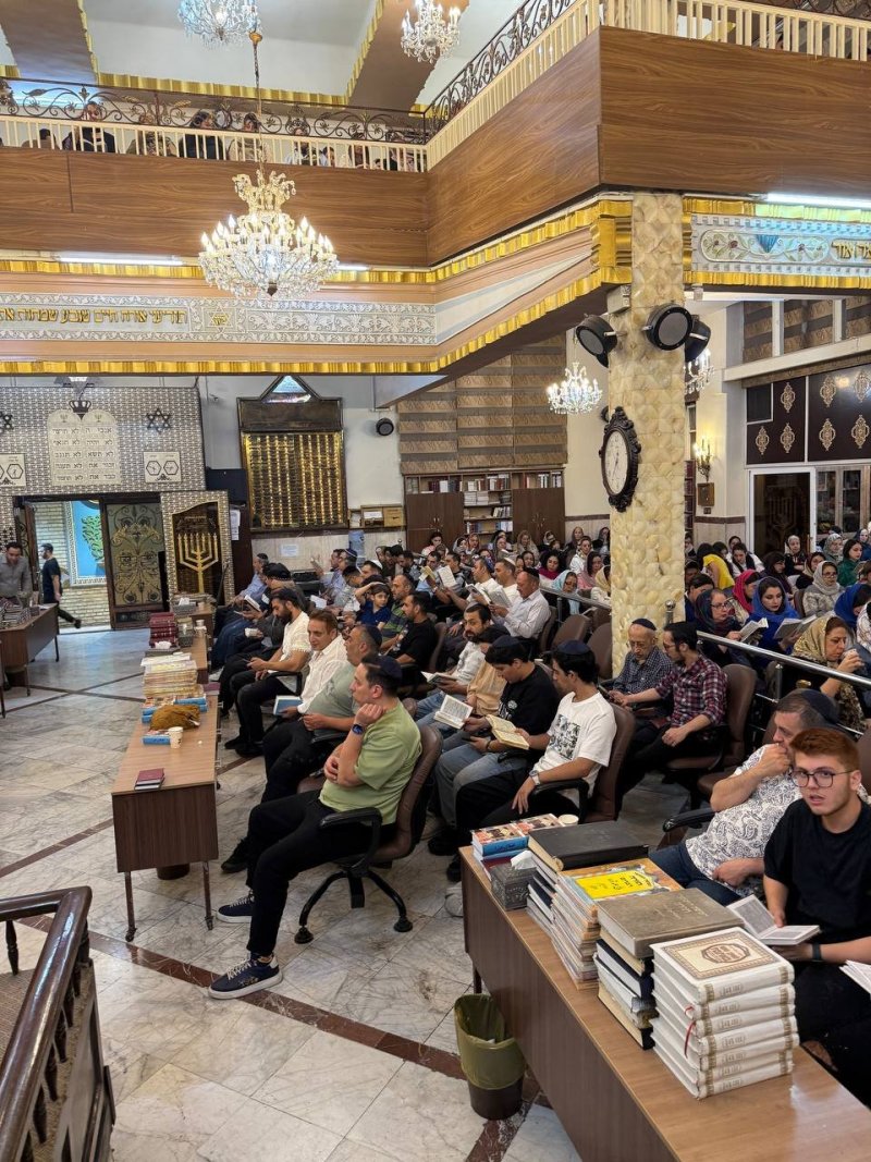 באדיבות המצלם