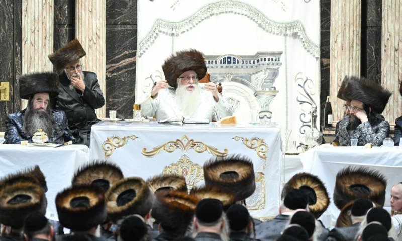 מהתרת נדרים ועד נעילת החג: כך נראה ערב ומוצאי ראש השנה בצאנז