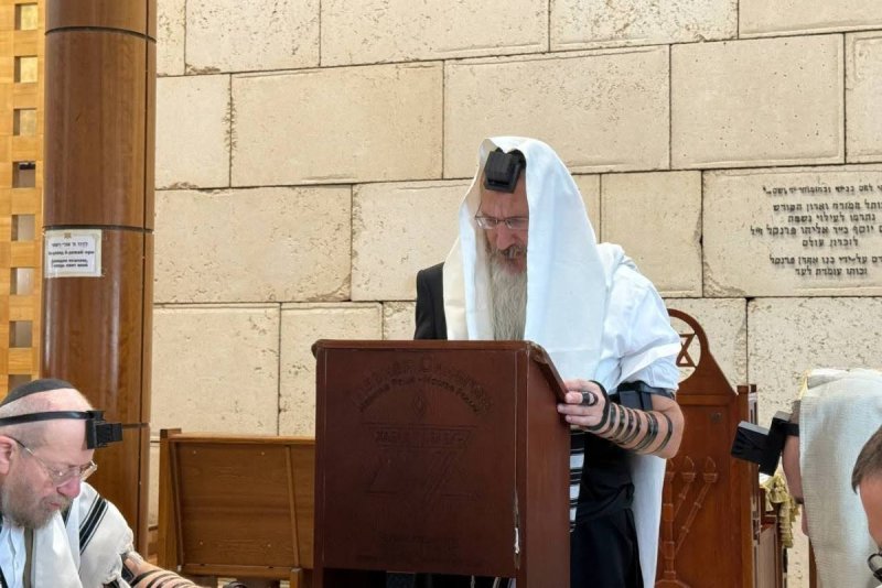 לוי נאזרוב