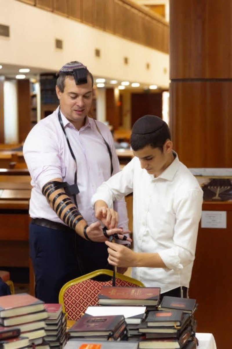לוי נאזרוב