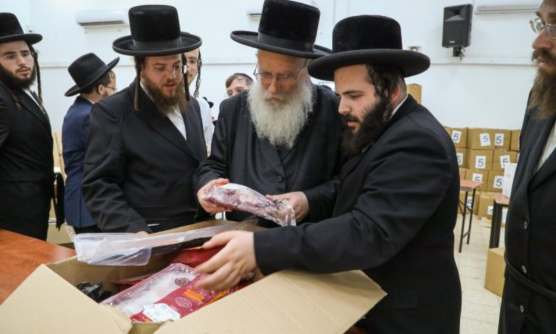 "הקופה" של הפוסק שמחוללת מהפכה בערבי חגים