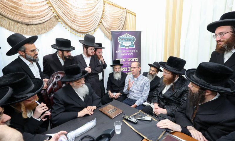 לראשונה ברמה ד': הפוסק, הרבנים והפרופ' השיבו לשאלות בצום יום כיפור