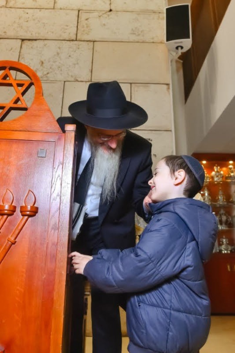 לוי נאזרוב