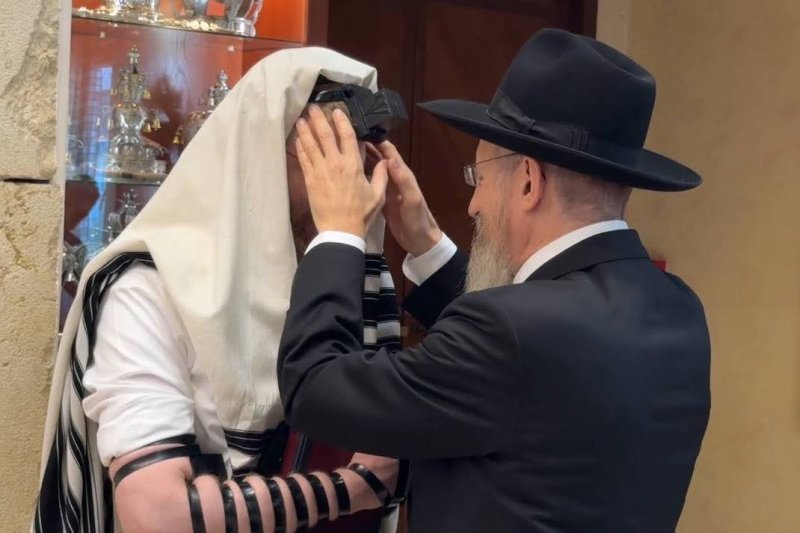 לוי נאזרוב