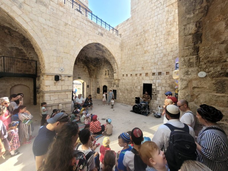 יח"צ