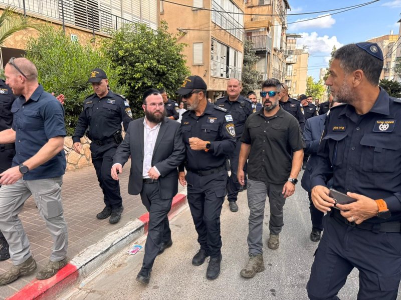 נועם אליהו