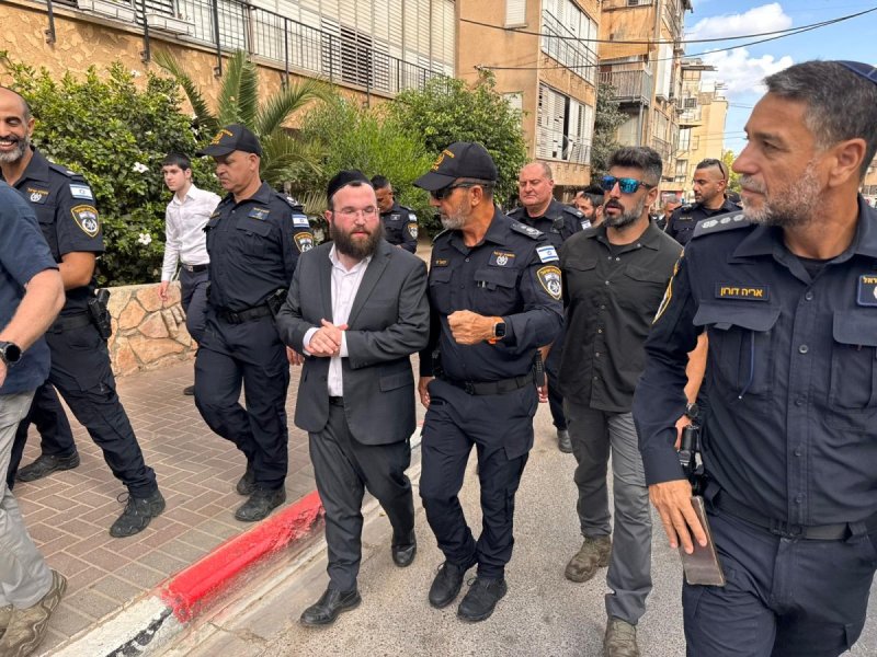 נועם אליהו