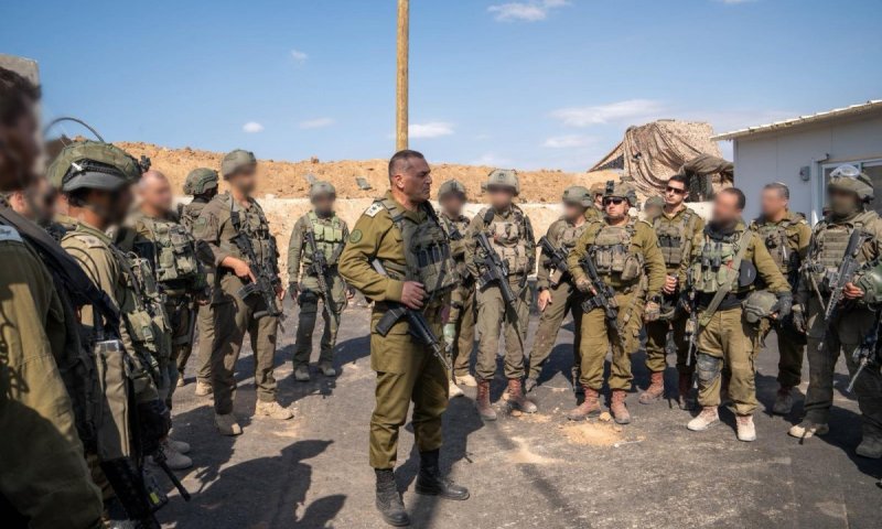 עם הנסיגה: צה"ל נערך לפתוח באש מהאוויר על המון עזתי שיתנפל על החטופים