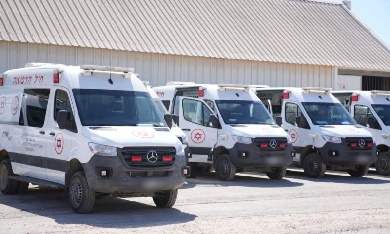 גל הירש למשפחות החטופים: "מעריכים ששחרור החטופים יתחיל בשני בבוקר"