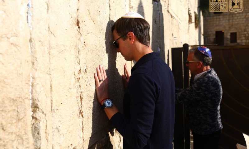 החגיגה של קושנר ווויטקוף במסעדת השרצים התל-אביבית