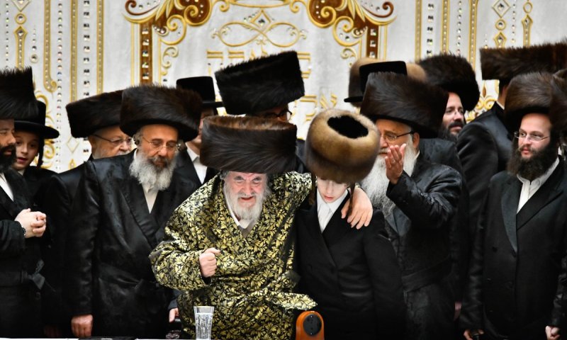 בויז'ניץ חגגו שואבה בשילוב בר מצווה למשה יהושע בן ר' חיים מאיר