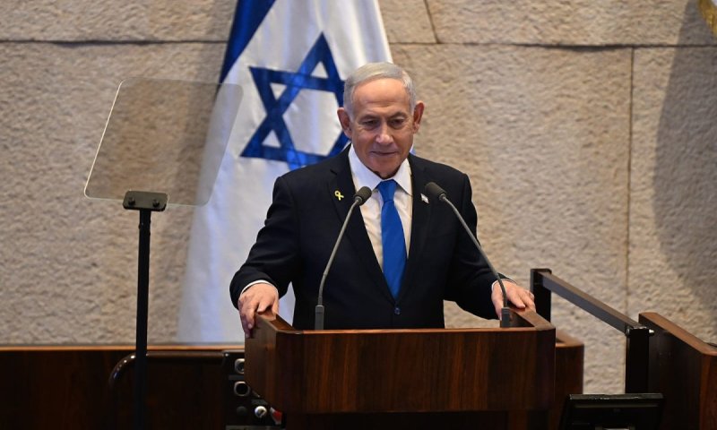״חירטוט החירטוטים״: נתניהו החליט לציית להלכה והכתבים השתגעו