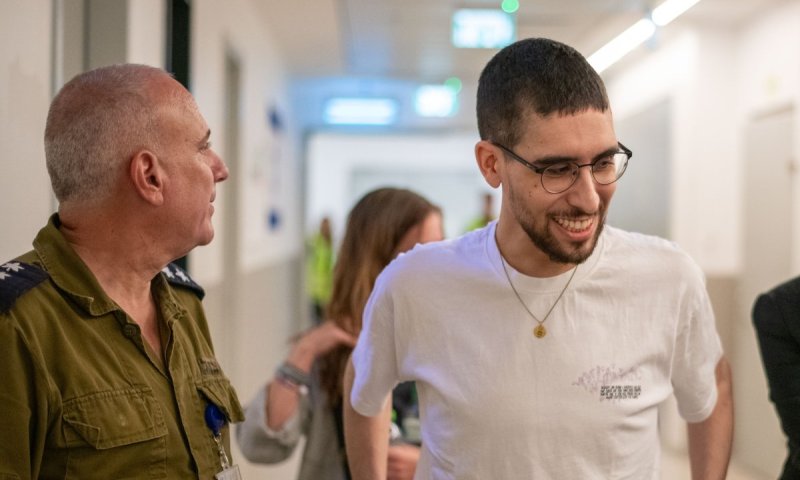 אחרי 738 ימים בשבי: אביתר דוד חושף את הקרב שממשיך גם בבית