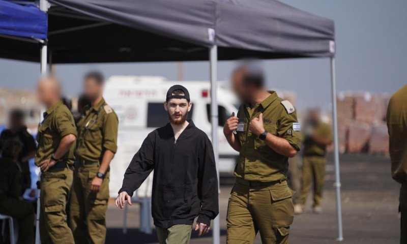 שורד השבי בר קופרשטיין לשר הביטחון: "זכיתי בחיים חדשים"