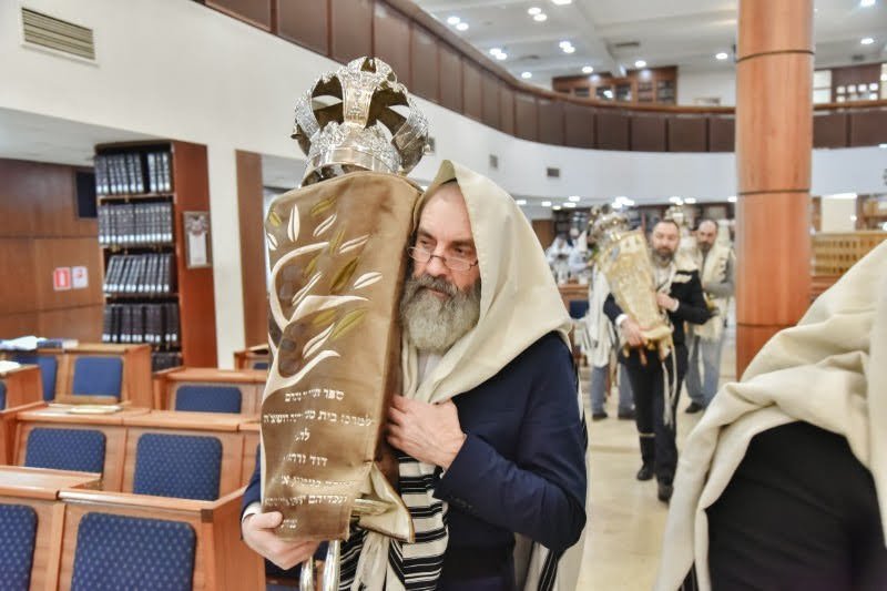 לוי נזארוב