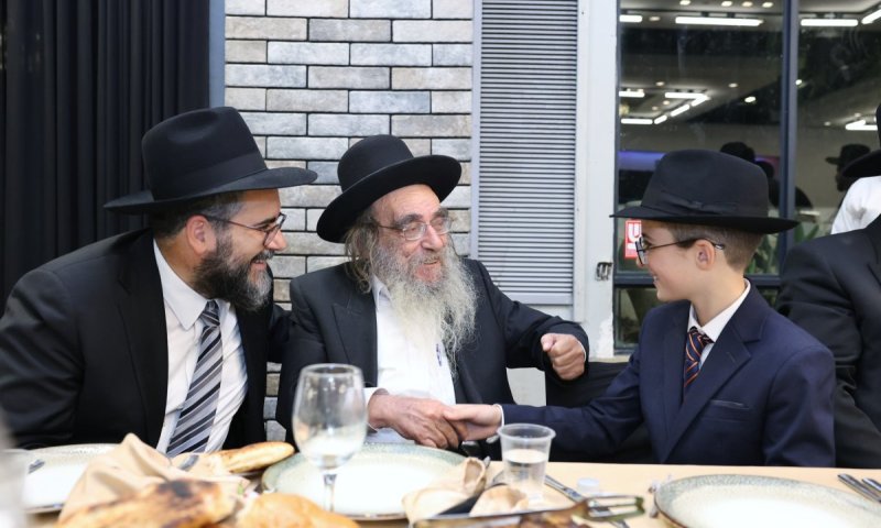שמחת בית פנמה - בית שמש: בר מצווה לבנו של הגר"י רביב