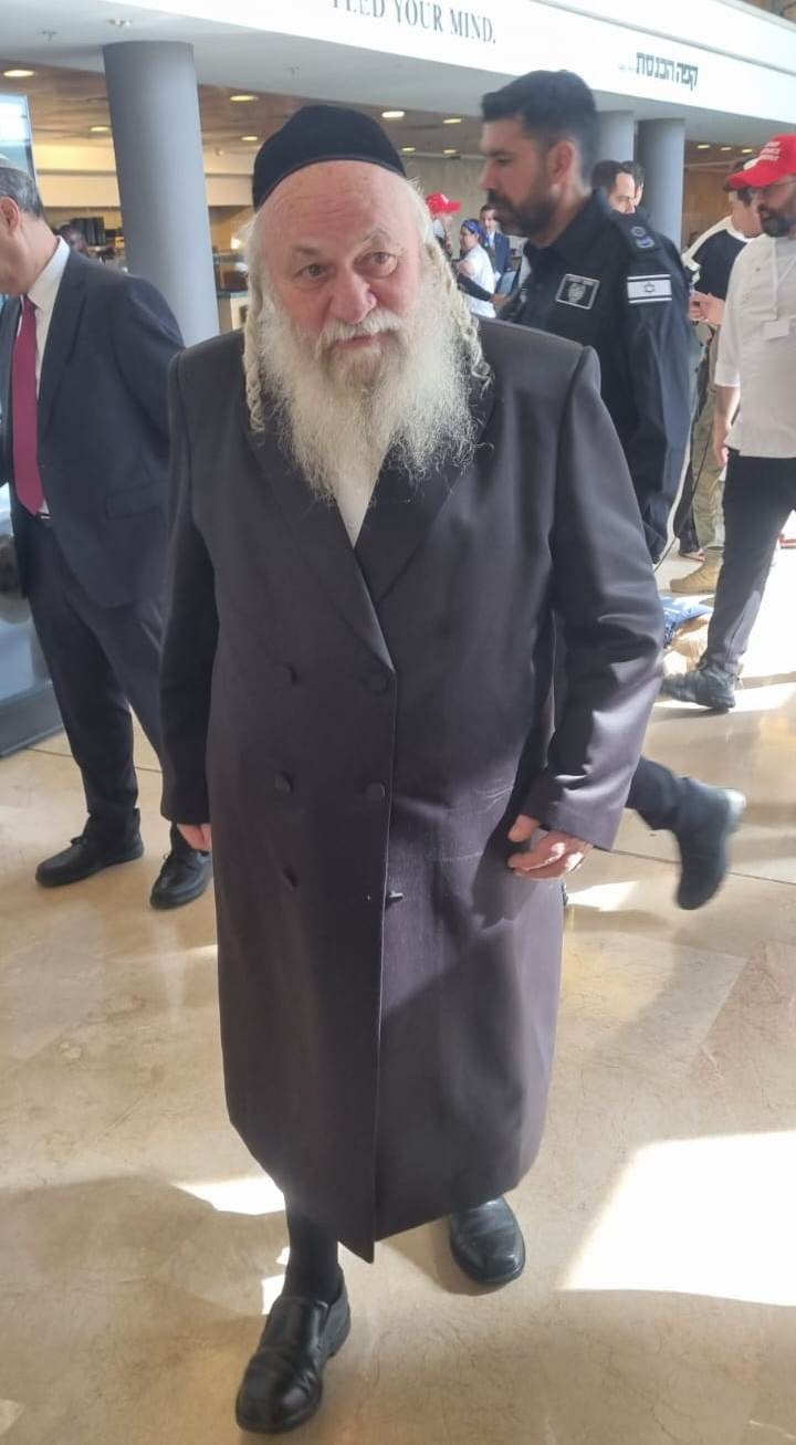 באדיבות המצלם