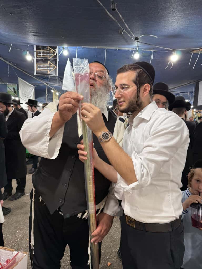 באדיבות המצלם