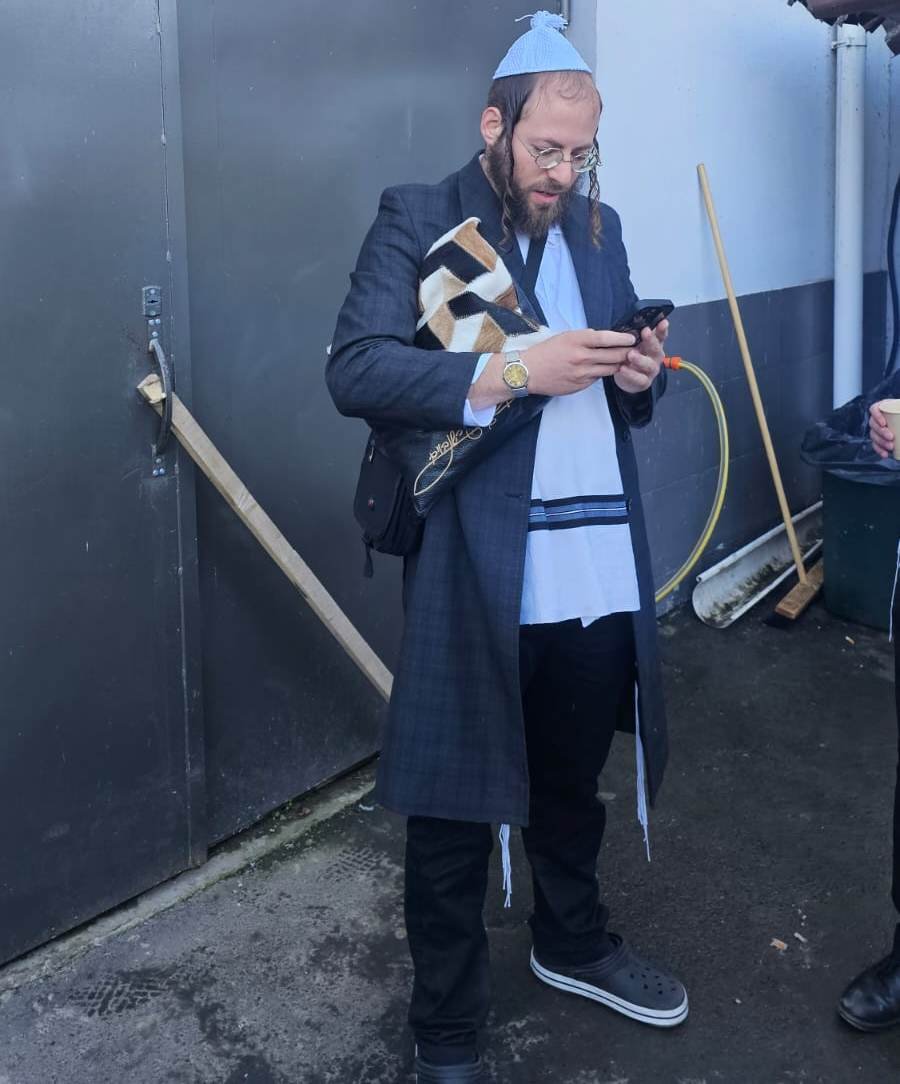 באדיבות המצלם