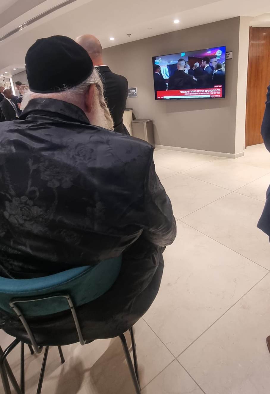 באדיבות המצלם