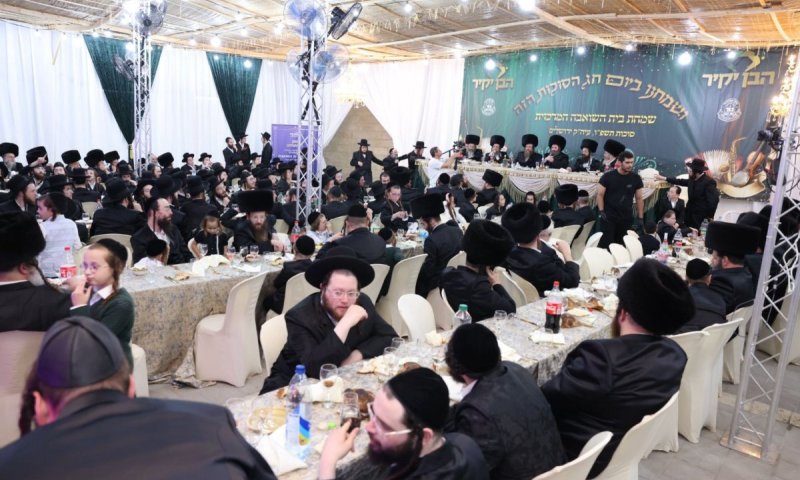 היתומים של חסידות גור חגגו בשמחת בית השואבה