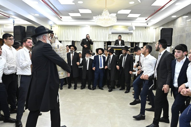 רן אילוז