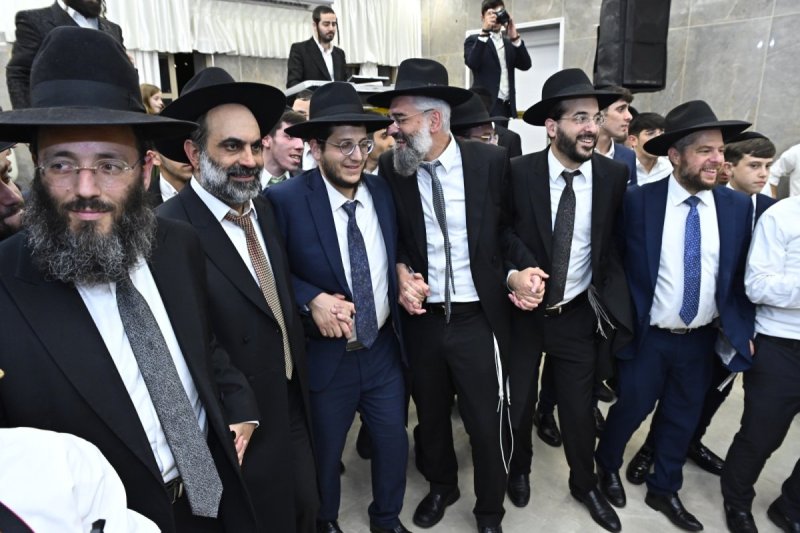 רן אילוז
