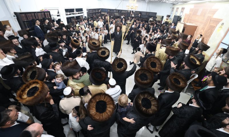 תיעוד מרמה ד': חג הסוכות בחצר הקודש ספינקא בית שמש