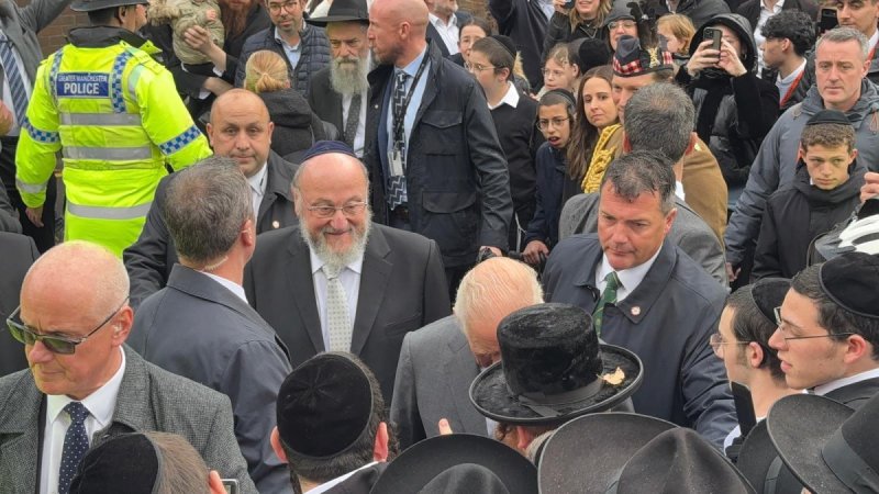 באדיבות המצלם