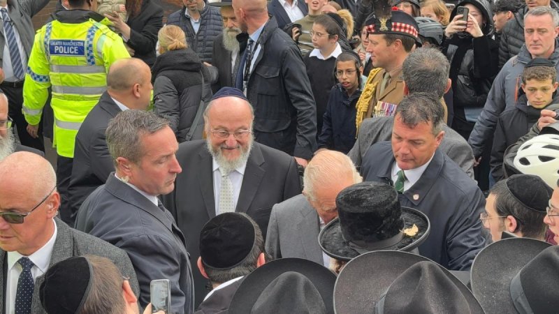 באדיבות המצלם
