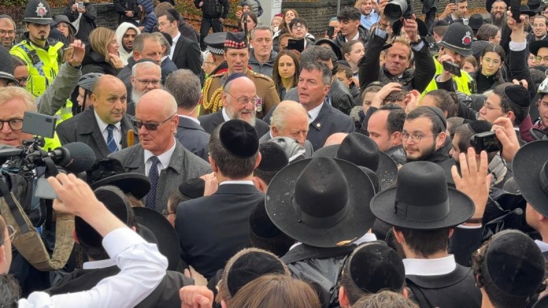 באדיבות המצלם
