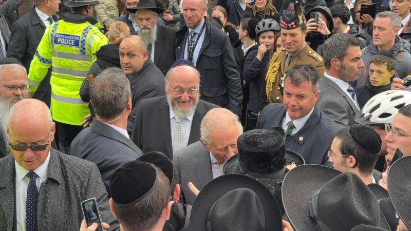 באדיבות המצלם