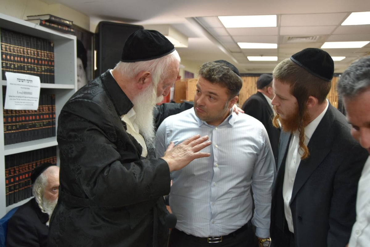 באדיבות המצלם