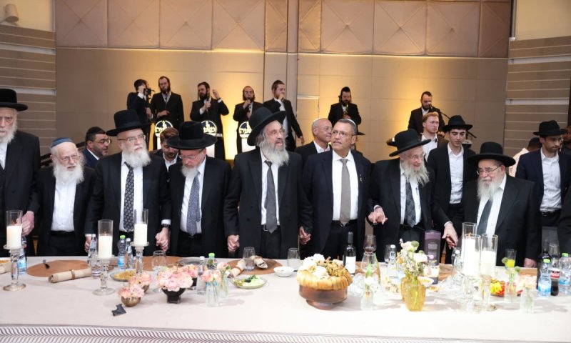 משה ליאון חגג שבע ברכות לבת הזקונים - כולם הגיעו לברך