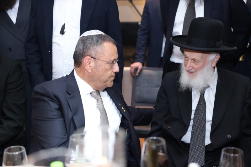 יעקב נחומי
