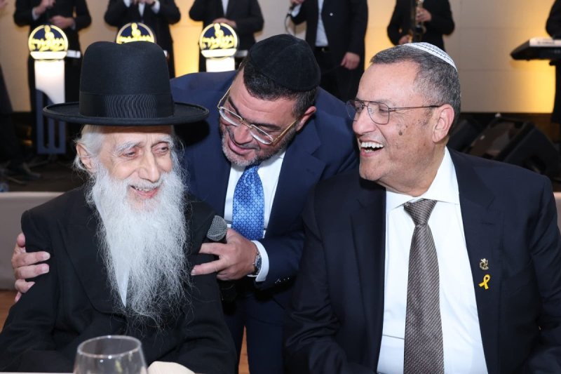 יעקב נחומי