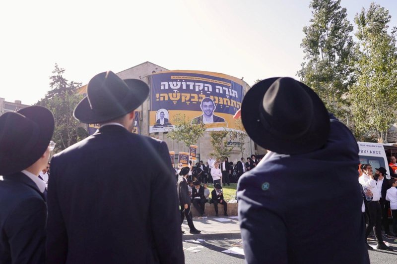 דניאל נפוסי ודוד מנדלסון