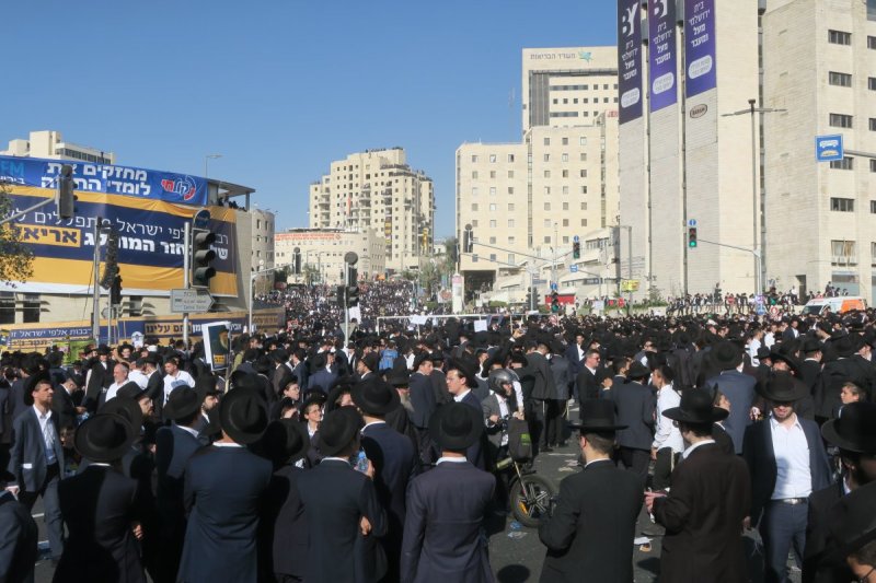 מ. אדלר