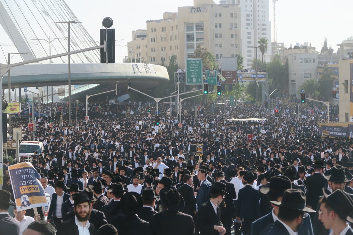 מ. אדלר